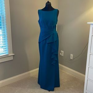 Nee with tag green maxi formal dress